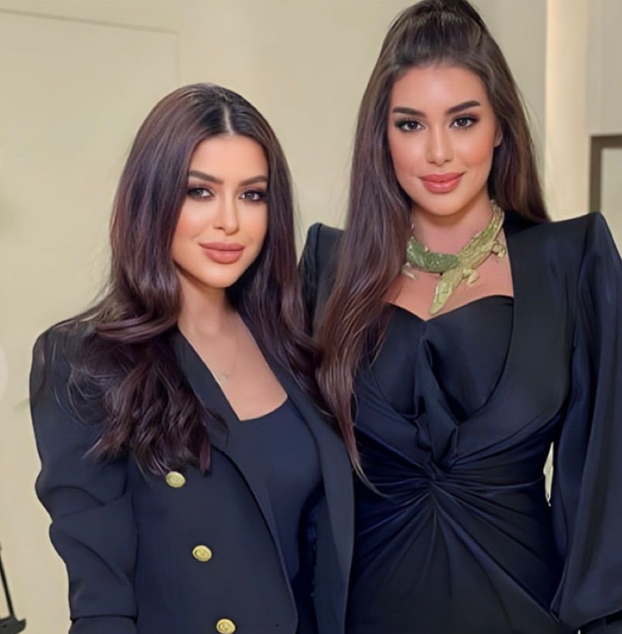 ScreenMix's tweet photo. ياسمين صبري مع اختها ❤️🥰 https://t.co/1tKwrrKLR8