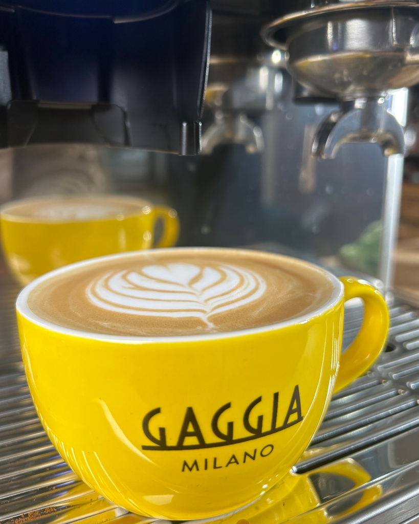 ukcoffeeblog's tweet photo. What time do you have your first coffee of the day? 😃☕️

#coffee #coffeelovers #ukcoffee #coffeeblog #coffeetime https://t.co/h7tkkl9f5Y