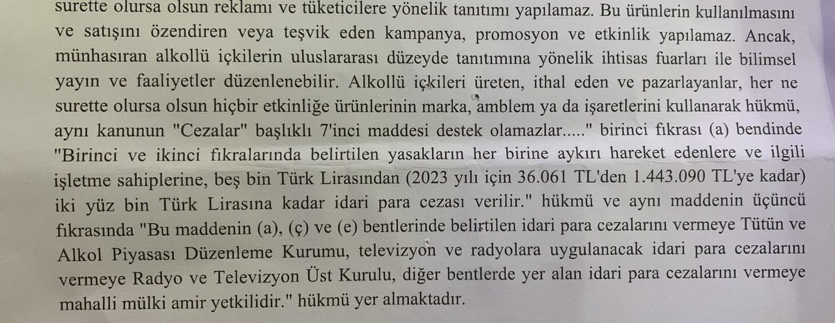 AybasOzgur's tweet photo. Sosyal medyada silah paylaş,Tiktokta yatakta sapık görüntüler paylaş,Televizyonda mafya çatışma aile içi ahlaksız ilişkiler paylaş,Uyuşturucu ve silah tüccarlarının kanlı hesaplarını dizi yap suç değil ama İçki şişesi paylaşırsan hooop idari para cezası hemde 1 milyon 143 bin tl https://t.co/VFSUXAMP4S