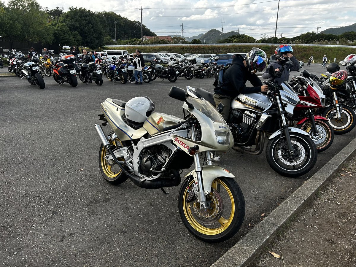 YZFdachsRZ's tweet photo. #同じところで撮りすぎだろって写真あげろ
#rg125
#yzfr125
#宮ヶ瀬
#鳥居原園地駐車場
まだまだ、ココの写真はありますよ!
なんせほぼ毎週言ってますから… https://t.co/gKkdrDKoBz