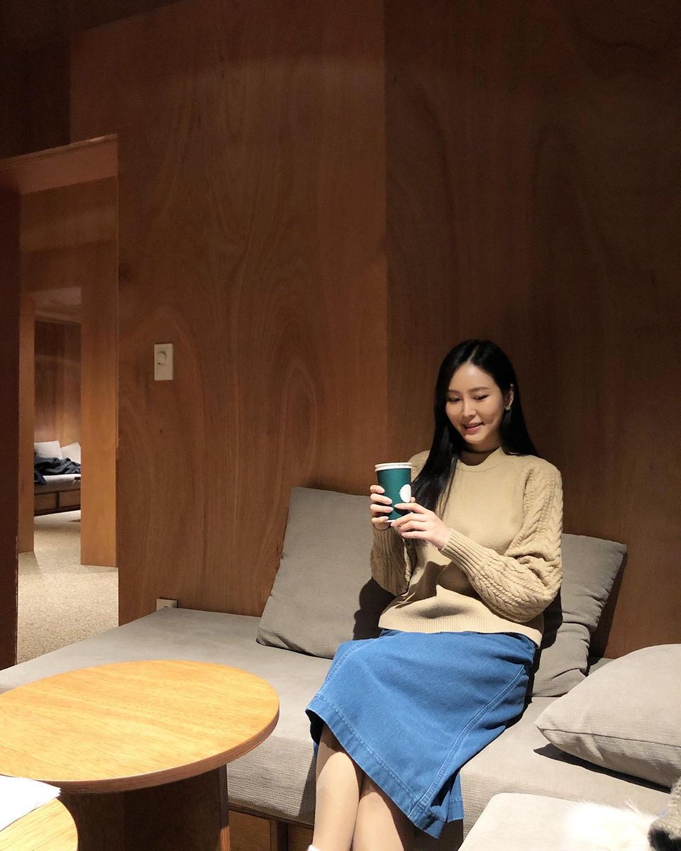 역시 남향집이 최고야
집에 있어도 환하고 따스한 햇빛이 내 머리 위로 쏟아짐