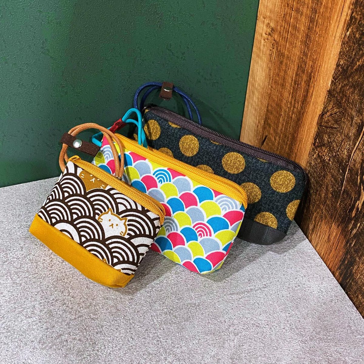 WaWuStyle's tweet image. （貓貓青海波）拉鍊鑰匙包，短版的最近很受歡迎。😆😆😆

wawustyle.com/category/67442
.
.
.
.
#鑰匙包 #keycase #keyholder #キーケース #キーホルダー
#Pinkoi #Creema #creematw #手作 #手工 #手芸 #手作り #handmade #ハンドメイド
#手作包 #布包 #handmadebag #バッグ
#貓 #青海波 #青海波文様 #貓奴