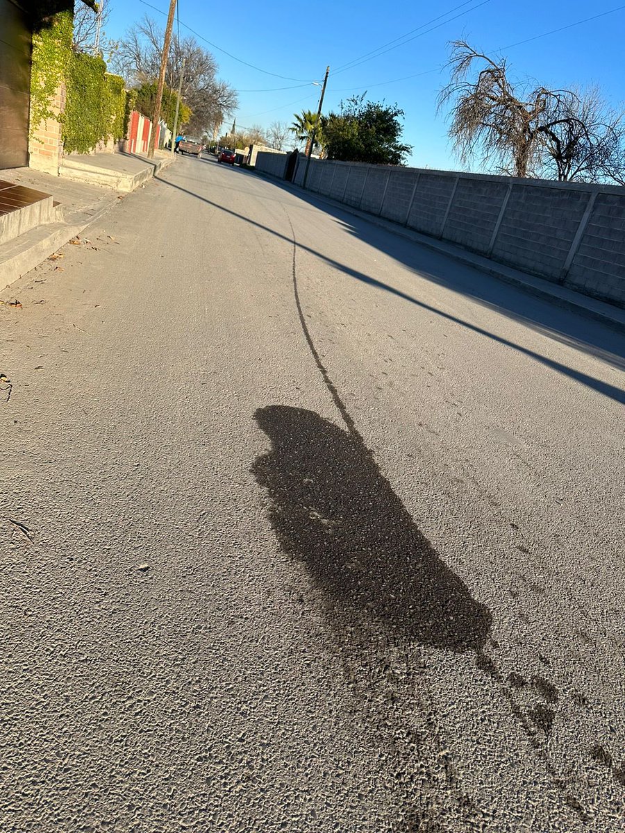 Riojix's tweet photo. @Suzuki_Mex @Suzukimktmx 
Lleve a servicio mi carro en Suzuki Piedras Negras el 2 de enero y me lo regresan dañado e inservible!! Y no se quieren hacer responsable y que no tienen personal capacitado ni siquiera para revisarlo, que van a hacer al respecto? Pésimo servicio! https://t.co/NW37EoVW1K