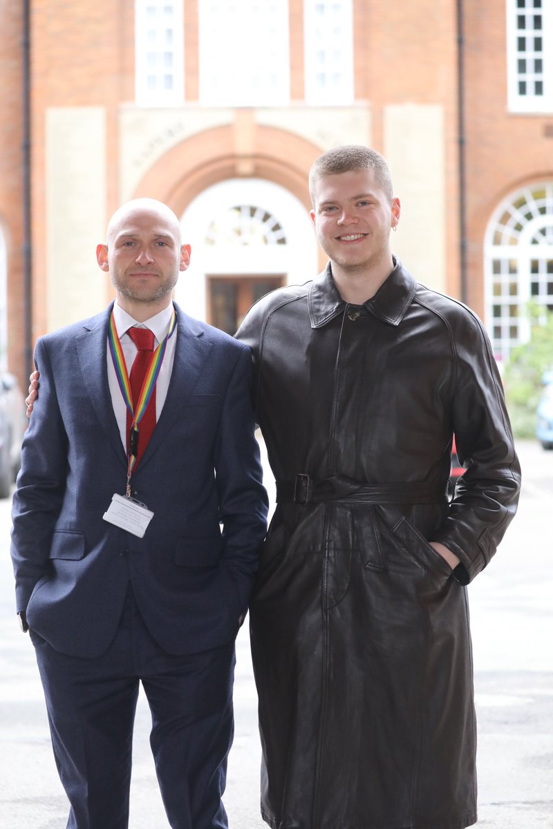 mgs_1515's tweet image. Thank you to OM Theo Naylor (14-19) who visited the school today to speak to current pupils about his #philosophical argument about advanced directives for people suffering with dementia. Theo is approaching the end of a Masters in Philosophy in Practical Ethics at @UniofOxford.