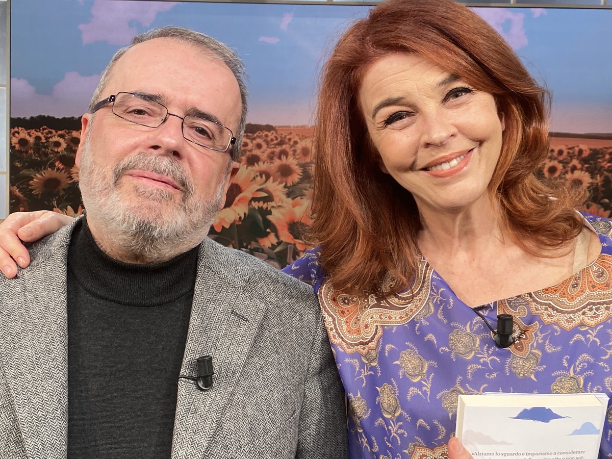 orasolaretv2000's tweet photo. L'Ora Solare #12gennaio ⏰12.20
Con Paola Saluzzi:
🌻Fulvia Bernacca, ricorda il celebre nonno, il Colonello Edmondo #Bernacca
🌻Vincenzo Levizzani, fisico delle nubi del Cnr di Bologna, spiega come imparare a conoscere le #nuvole

@TV2000it, canale 28 del digitale, 157 di Sky https://t.co/8cOL9qTbSf