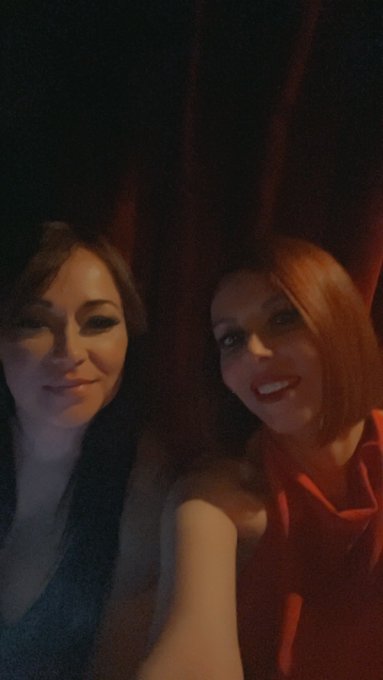 Alguien en Tur&iacute;n que quiera conocernos @saramayxx y @bianca_resa https://t.co/NeyC4jtcR7<a class="tags" href="/tag/saramayxx">@saramayxx</a>