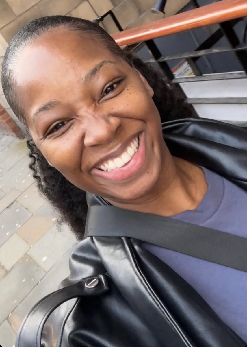 Selfie goodness from @Jamelia 😍🙌🏿🔥 #jameliadavis #melanin #melanated #brownskin #selfie #naturalhair #naturalista #4chair #protectivehairstyle #brummie #britishgirl #britishcelebrity