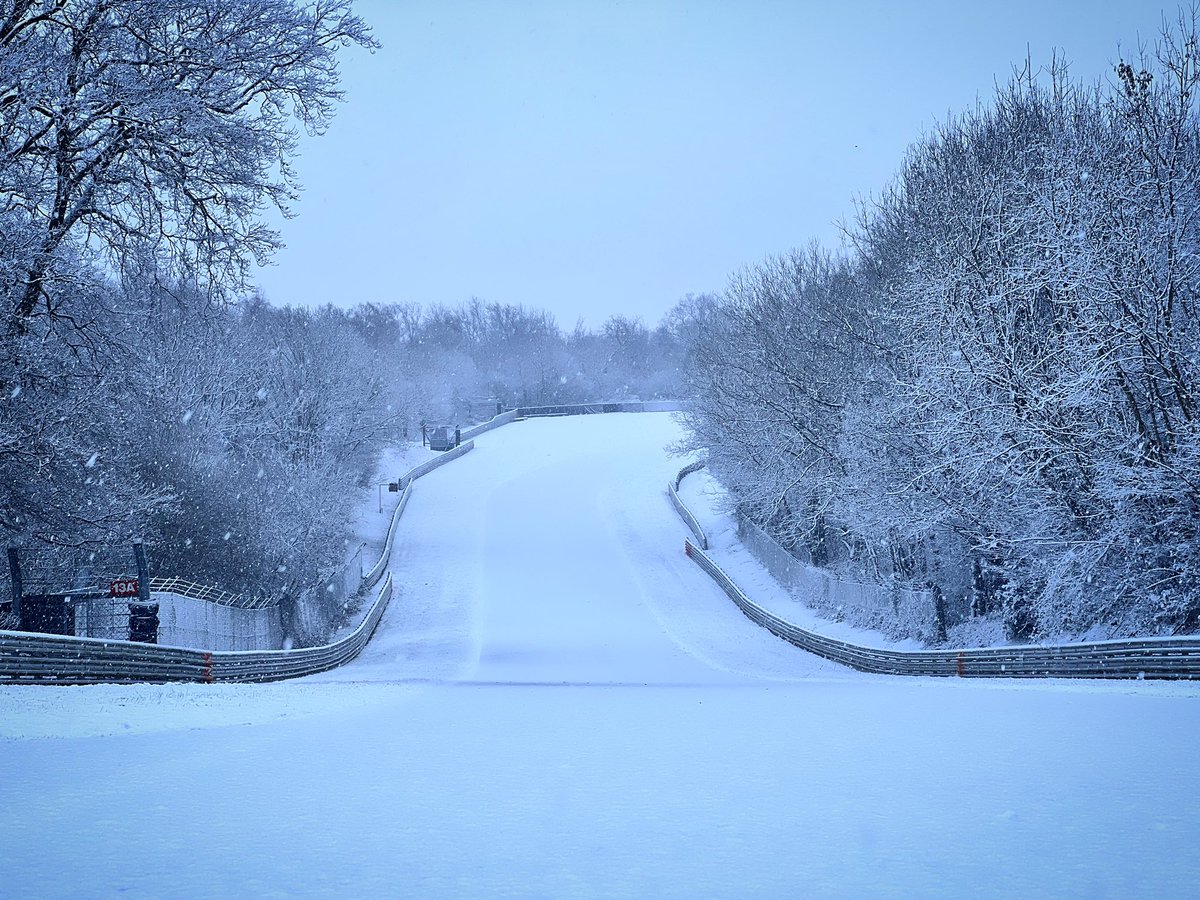 Brands Hatch latest: Snow

- Ends -