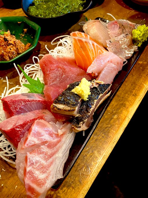 高校からの友達と日本酒飲んだけど いろんな企画案が生まれて最高の時間だった🍺 企画に行き詰まってるときは遊ぶのが効果的な💉 https://t.co/n4sgMq2KTU