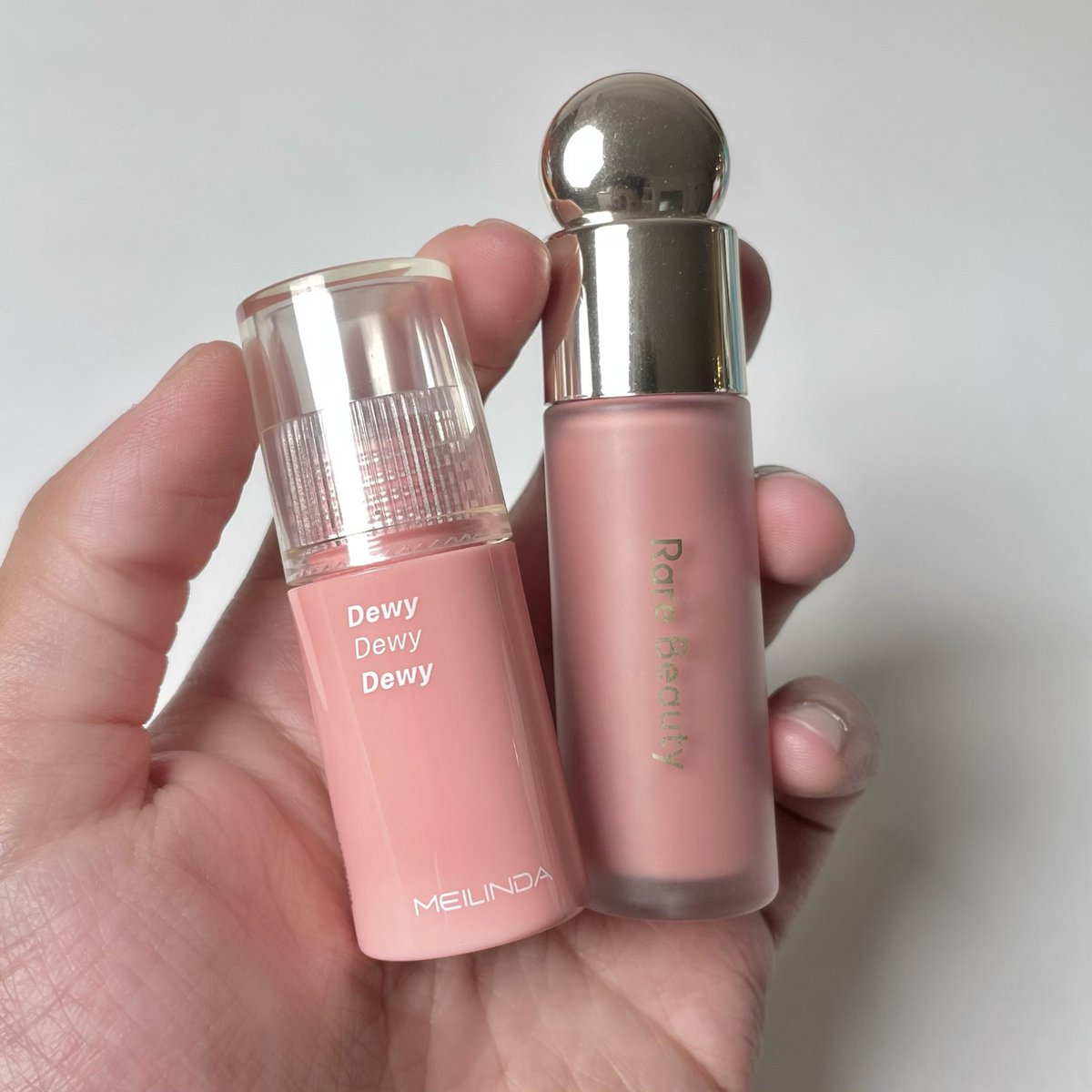 jjdoesitwork's tweet photo. meilinda สี 02 pink grapefruit เลย มีความใกล้ rare beauty สี hope  ใช้ง่าย ดูสุขภาพดีแบบไม่พยายาม แอ๊บผิวระเรื่อจากภายใน สีแก้มเด���กละมุนนัวๆ น่ารักมากกกกก มาโทนแก้มฟิลเตอร์ไอจี https://t.co/y7r1AQ9Tk4