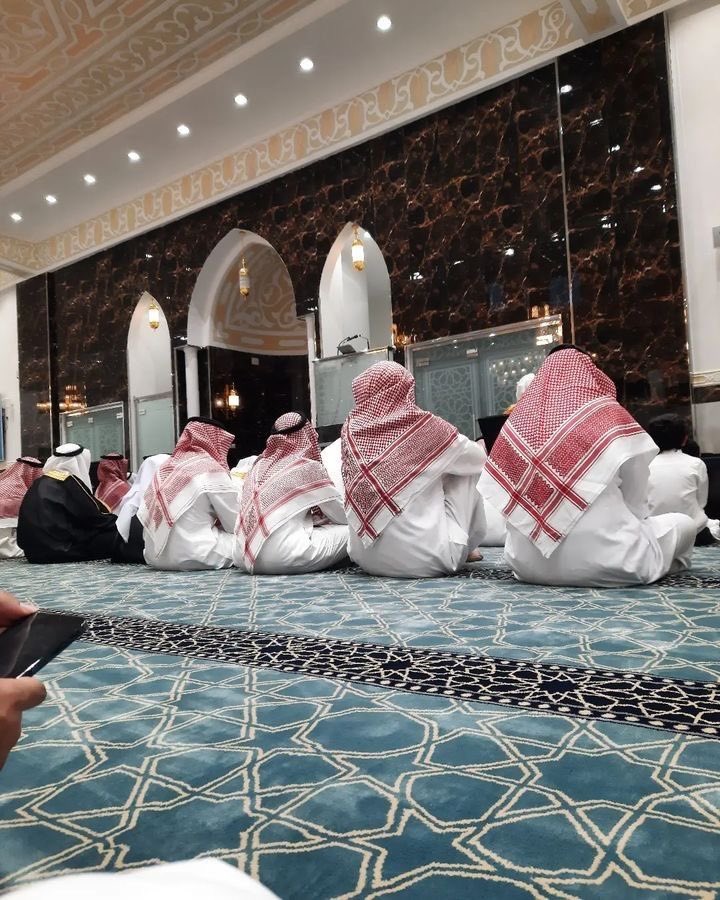 quranquotidien's tweet photo. Le Prophète ﷺ a dit :

« Favorisez la réussite de vos projets en ne les dévoilant à personne ! Car chaque personne qui a un bienfait aura un envieux (un jaloux) »

[Silsila As-Sahiha (3/436)] https://t.co/9Uh4apwQRm