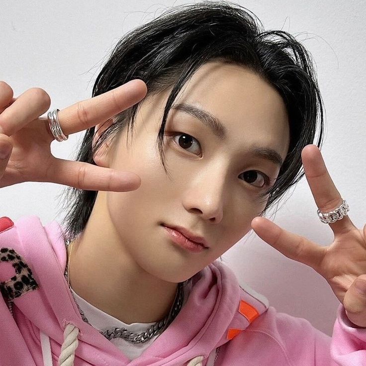 SnowwMinhee's tweet photo. #Sungho           as               #Woolpi https://t.co/fNYuFuuqus