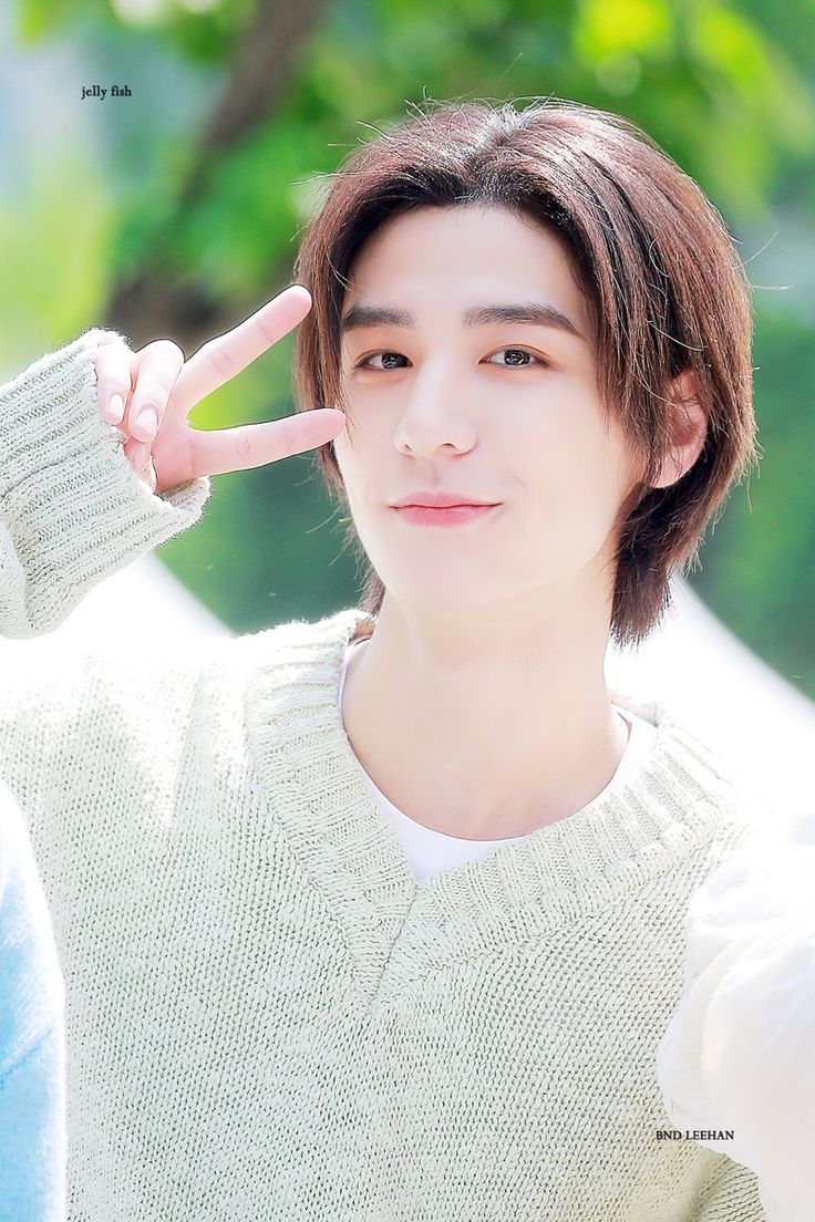 SnowwMinhee's tweet photo. #Leehan            as               #Rangmo https://t.co/LpwnsXAwAy