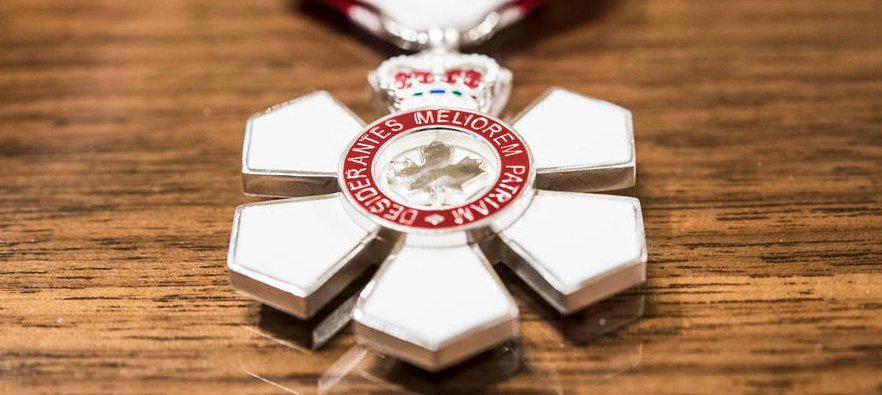 Four Carleton community members appointed to #OrderOfCanada:

-Firdaus Kharas (<a href="/Culture_Shift/">Firdaus Kharas, OC</a> ): for social change
-Noella Milne: for volunteer leadership
-<a href="/niknanos/">NikNanos.DataHound.KeynoteSpeaker</a>: for market research leadership
-<a href="/picardonhealth/">André Picard</a>: for dedication to public health

newsroom.carleton.ca/2024/four-carl…