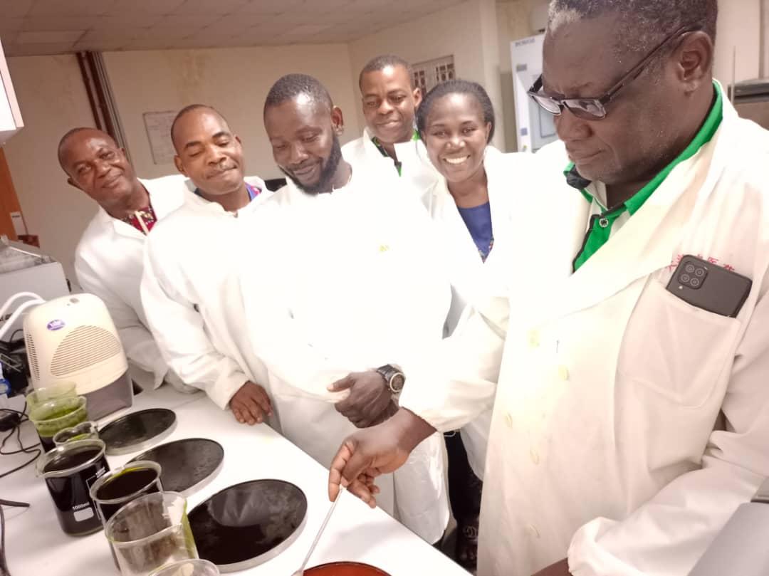 namdanigeria's tweet photo. Monday mornings may be tough for some, but for us, they are an opportunity to embark on a new week of groundbreaking discoveries and furthering knowledge. 💡 Let's kick-start this day with passion, focus, and an insatiable curiosity. ! 💪🔬#NNMDA #Nigerianindigenousmedicine https://t.co/x2AZRqgxbC