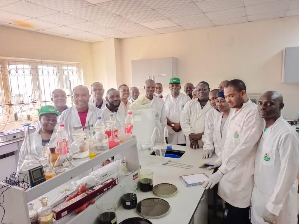 namdanigeria's tweet photo. Monday mornings may be tough for some, but for us, they are an opportunity to embark on a new week of groundbreaking discoveries and furthering knowledge. 💡 Let's kick-start this day with passion, focus, and an insatiable curiosity. ! 💪🔬#NNMDA #Nigerianindigenousmedicine https://t.co/x2AZRqgxbC