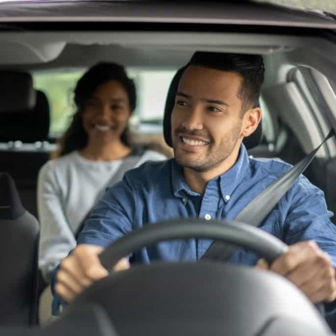 poptime's tweet image. 🚨 Estado do Rio PROÍBE que motoristas de aplicativo cobrem taxa extra por uso de ar-condicionado, considerando uma prática abusiva.

Segundo o documento, os carros em que o ar-condicionado não estiver funcionando deverão ter as corridas suspensas pela plataforma de aplicativo…