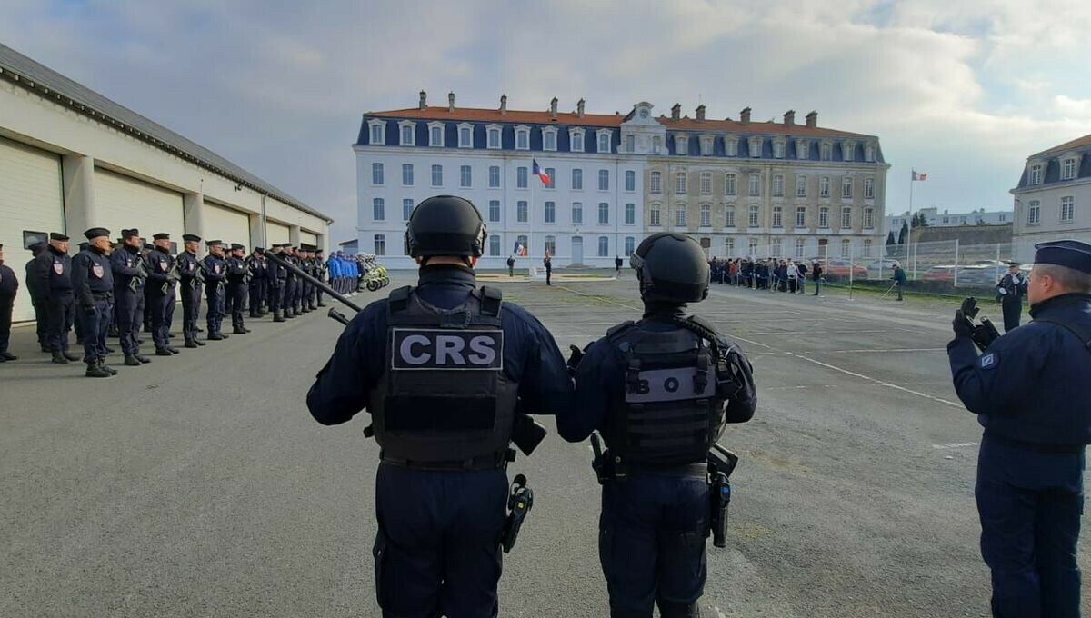 icilarochelle's tweet photo. La Rochelle : la CRS 19 célèbre ses 79 ans et se prépare au défi olympique

➡️ https://t.co/Hns2ZMqbti https://t.co/3DKc8AbiAp
