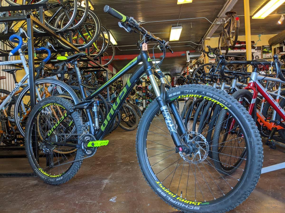 LukeBone's tweet photo. @ghostbikesgmbh I was crushed when my Kato FS 7 frame snapped last week. I don’t ride hard, in fact I only ride on an easy 10 mile gravel trail around Ladybird Lake in Austin 2-3 times a week. When pedaling uphill I suddenly felt a big crack and there it was. https://t.co/WPOifcDMou