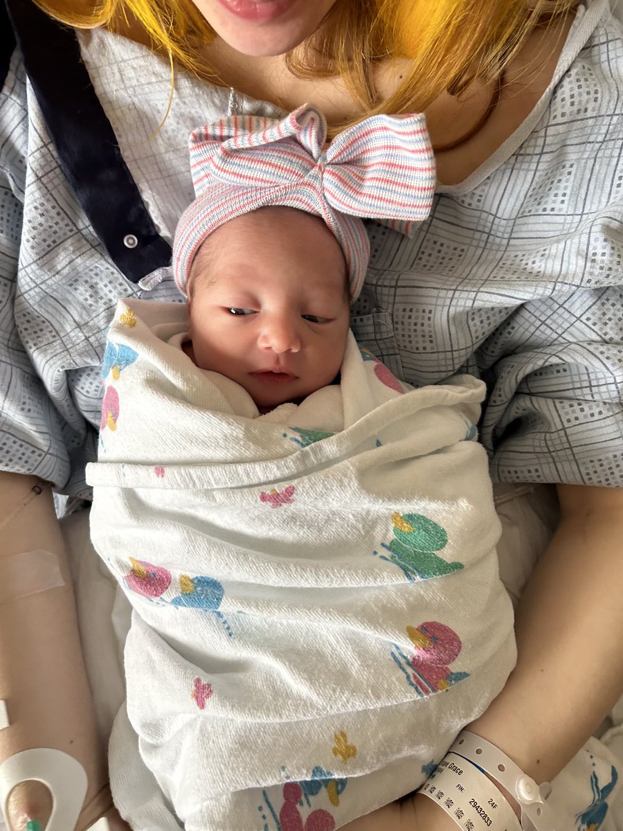 hoeftmikey's tweet photo. she came three weeks early and i’m so in love 😍😍 https://t.co/cctHMHCjPZ