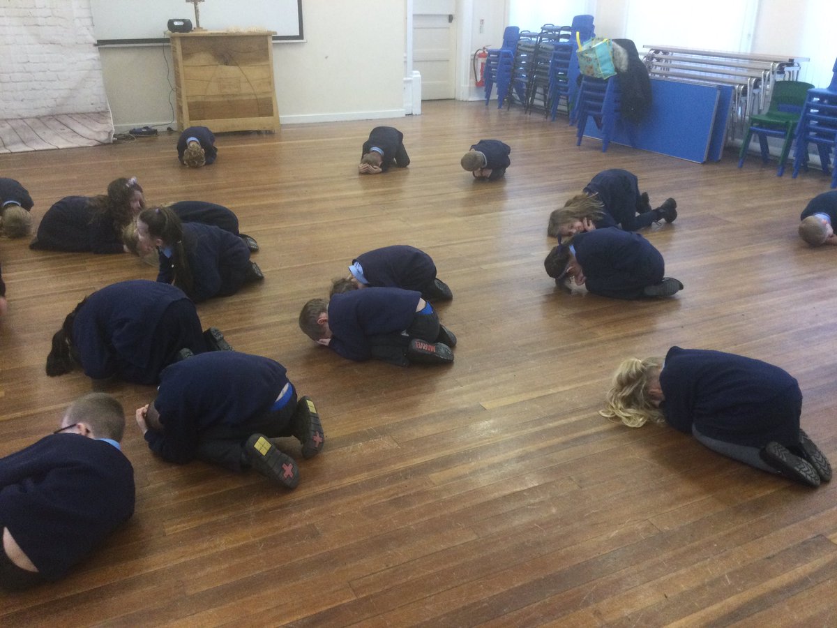 Stbenetsouston's tweet photo. Year 2 are starting the new  year with a lovely Relax Kids session this afternoon-we have learnt all about our emotions and that how we feel can affect our bodies! 
@unicef_uk #article29 https://t.co/rViLsCigNQ