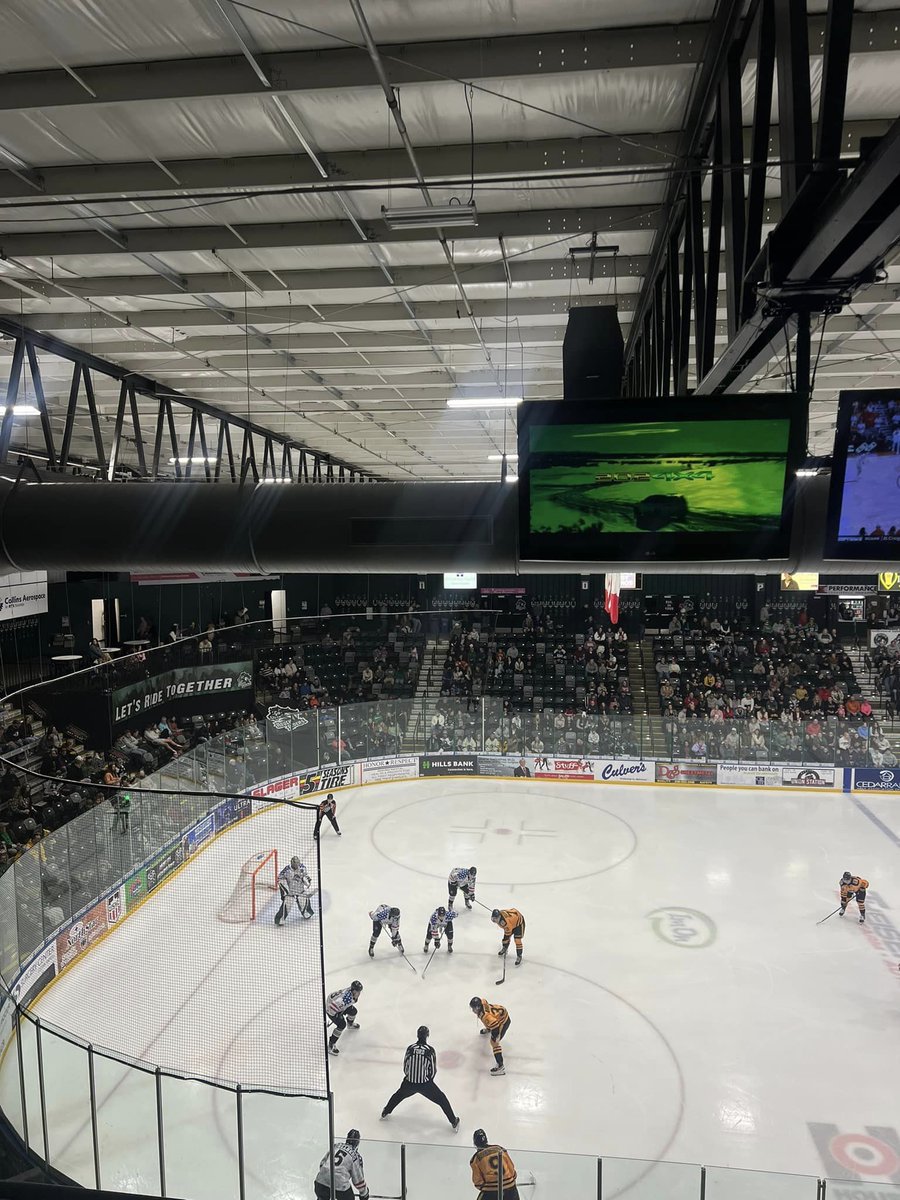 Thank you to the Cedar Rapids RoughRiders Hockey team for hosting us for a fun night out! We had a blast! 

#teambonding #teamouting #physicaltherapy #iowa #LetsRide