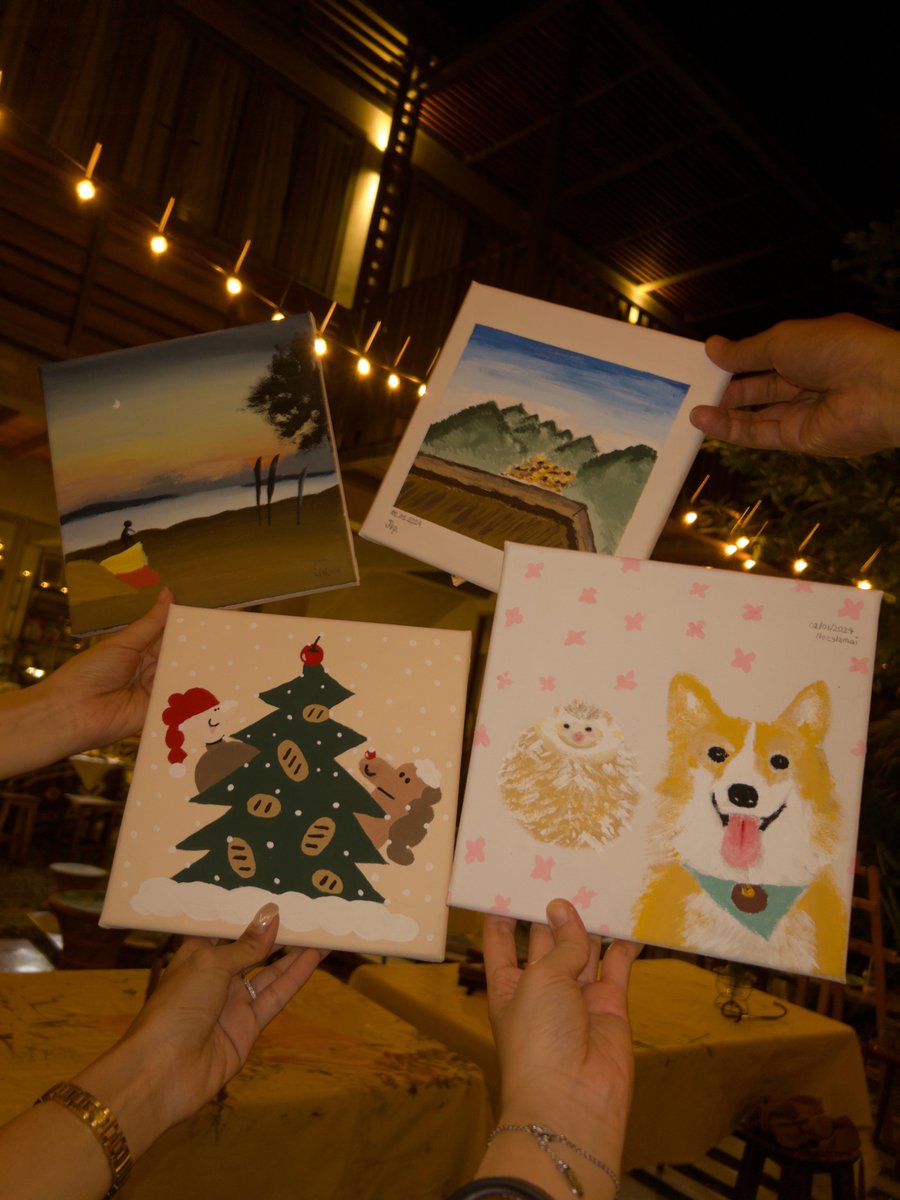 noeylamai's tweet photo. เย็นวันก่อนไปวาดรูปกับเพื่อนๆมา เป็นอีกหนึ่งวันที่มีความสุขมาก เผื่อใครอยากหากิจกรรมทำ อันนี้ที่คาเฟ่ใต้บ้าน แถวหัวลำโพง ตอนไปคนค่อนข้างเยอะ แต่บรรยากาศดี ร่มรื่น ปล่อยใจ ฟีลๆ วาดเสร็จ ค่ำพอดี ไปหาของอร่อยแถวบรรทัดทองกินต่อ คุ้มค่า https://t.co/AXu9XSXhCB
