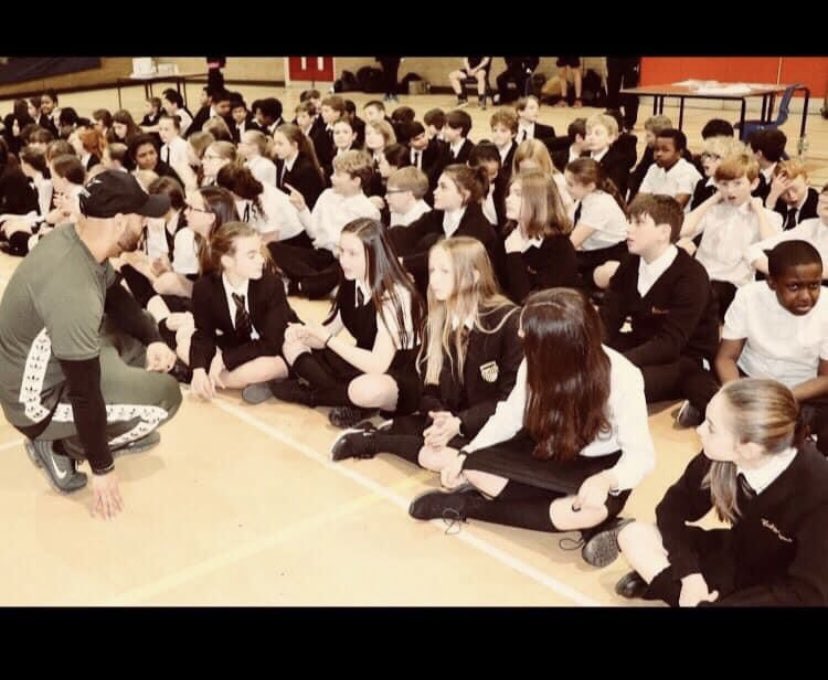 migueldoforo's tweet photo. Love being back in schools today delivering workshops and presenting during assembly, if you are a school, college, home school educator or community project and looking for dance and creative activities then message me here #wealllearnindifferentways #doforotechnique ππ€π₯ https://t.co/PzTPfV0yjy