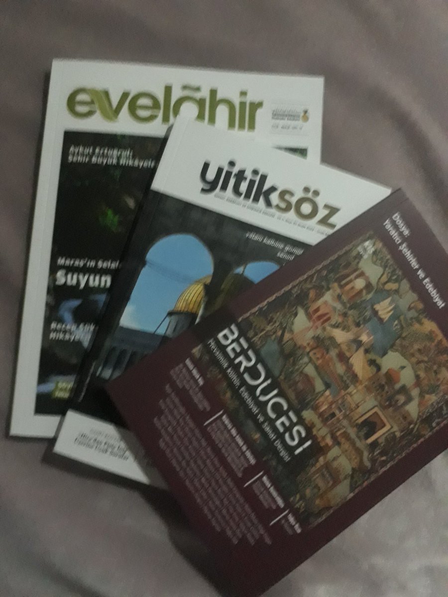 Üçü bir arada, hepsi de özel ve bir o kadar da güzel. Emeği geçenlere teşekkürler...
<a href="/evelahir/">Evelâhir Dergisi</a> <a href="/yitiksoz/">Yitiksöz Dergisi</a> <a href="/BerducesiD/">Berdücesi Dergisi</a>