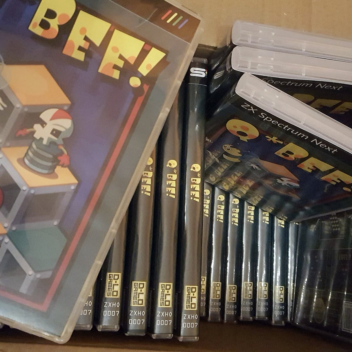 dlogames's tweet image. 🚀Exciting news - we're extending the physical game sale of Q*Bee until the end of January! We're close to hitting the minimum order goal, and we don't want anyone to miss out. Spread the word and grab your copy to help us reach the target. Thanks for the support.🎮
#retrogames