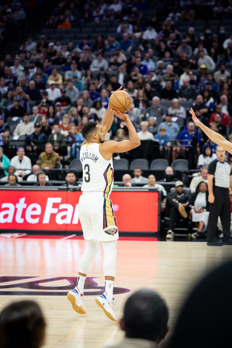 PelicansItaly's tweet photo. Nella notte #McCollum ha superato #Butler per punti fatti in maglia #Pelicans
14. @BaronDavis 2728
15. @CJMcCollum 2681
16. #RasualButler 2677
@PelicansNBA #pelicansnba #pelicansitaly🇮🇹 https://t.co/IxIkzZcwZS