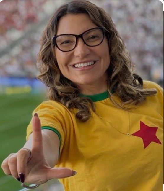 <a href="/RubinhoNunes/">Rubinho Nunes</a> J A N J A neles, uma gigante pela própria natureza. 

Cortou a cabeça do golpe, esbanja inteligência e competência.