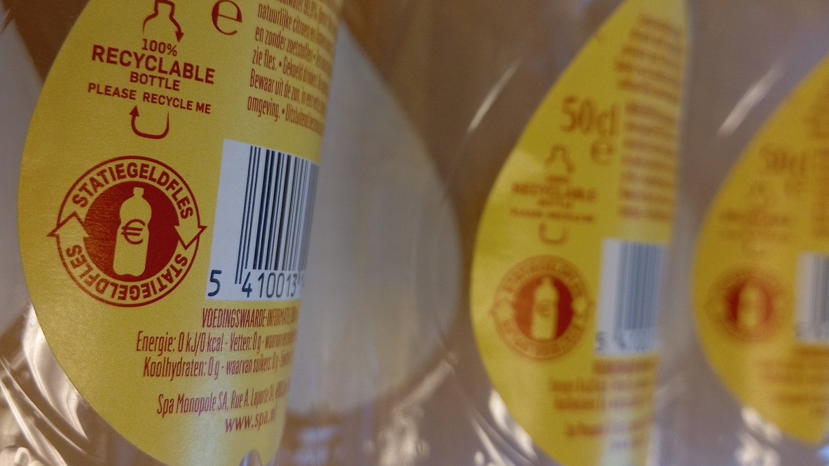 NIEUWE DIRECTEUR VOOR STATIEGELD NEDERLAND

Per 8 januari 2024 start Jeroen Hillen als directeur van @StatiegeldNederland, verantwoordelijk voor de uitvoering van het statiegeldsysteem voor plastic flessen en blikjes.

tinyurl.com/ykxwz83n