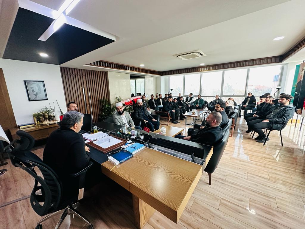akpartidbakir's tweet photo. İl Yönetim Kurulu üyemiz Sayın Mustafa Cenap ve Ailesi, İl Başkanımız Sayın @RasitOcak'ı ziyaret ettiler. https://t.co/eKW3zgIDlg