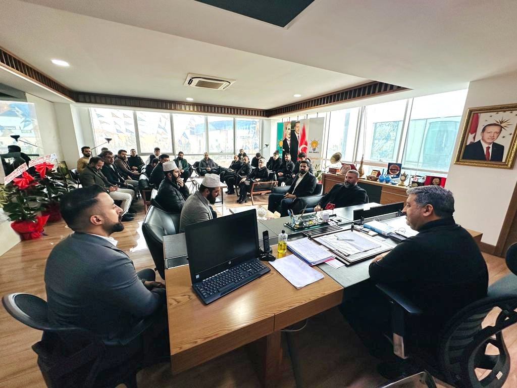 İl Yönetim Kurulu üyemiz Sayın Mustafa Cenap ve Ailesi, İl Başkanımız Sayın <a href="/RasitOcak/">Raşit Ocak</a>'ı ziyaret ettiler.