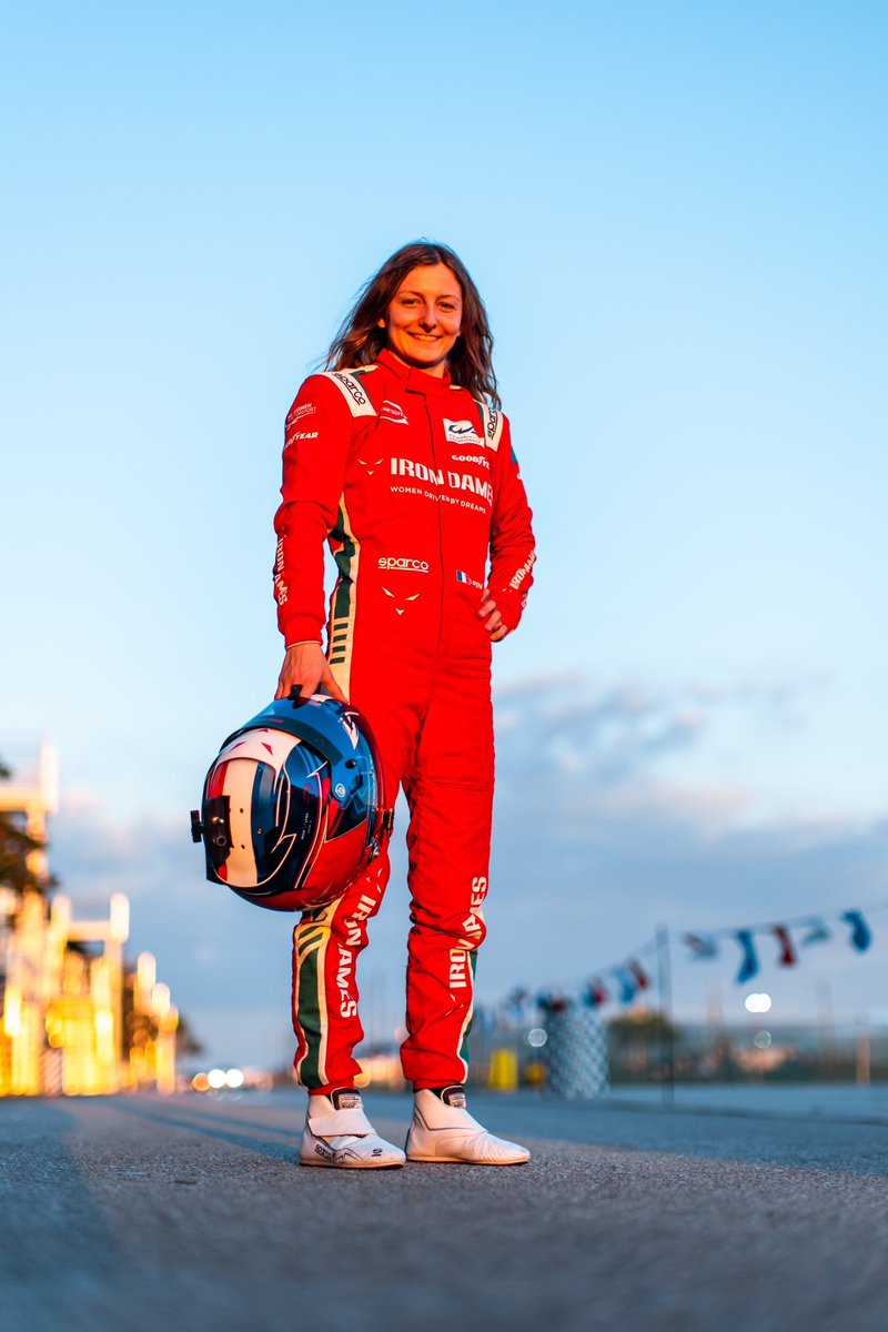 TearOffFR's tweet photo. 🚨OFFICIEL ! 

Doriane Pin participera au championnat F4 UAE cette saison et qui débute dès ce week-end 🇦🇪 

La Française sera sous les couleurs de PREMA ! 👏 https://t.co/uiG7QcgfBp