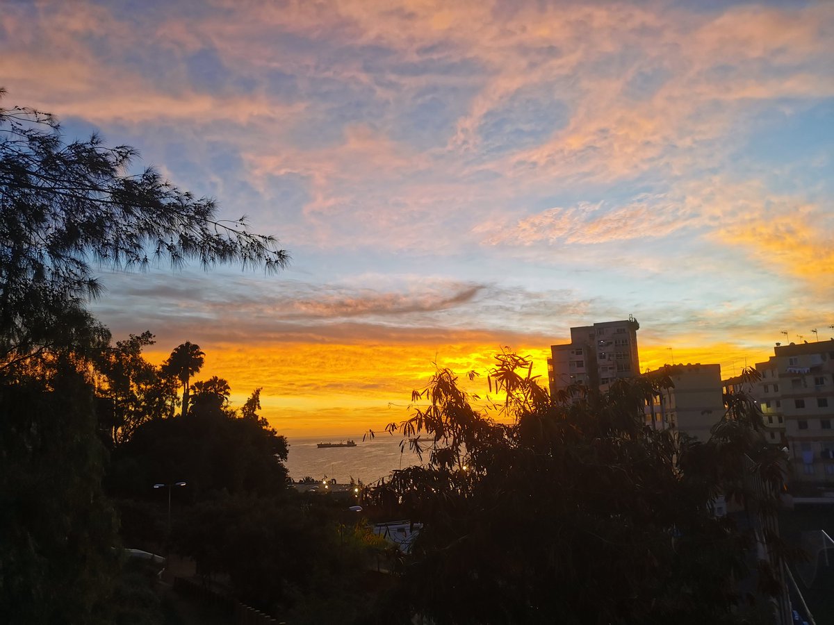 MelUDLP's tweet image. Lo bonito de madrugar (o de no dormir).❤‍🩹