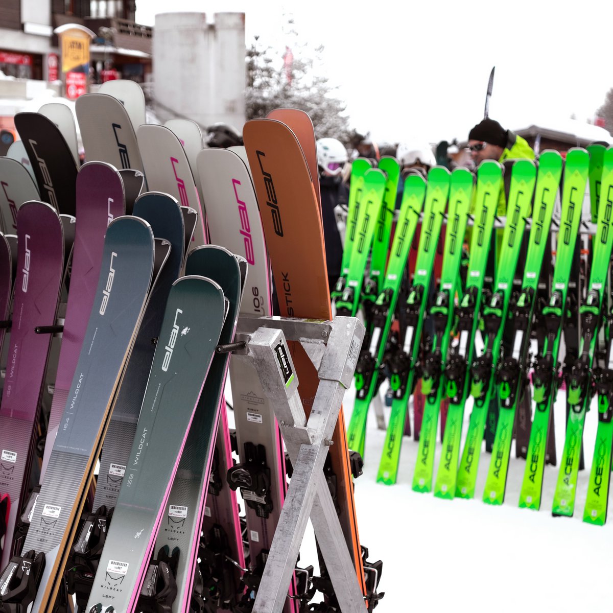 thyon4vallees's tweet photo. Ces 8 et 9 Janvier vous pouvez admirer une nouvelle forêt à #thyon4vallées. Une forêt de skis pour un ski test géant (réservé aux professionnel·le·s) https://t.co/GX0emmTyc0