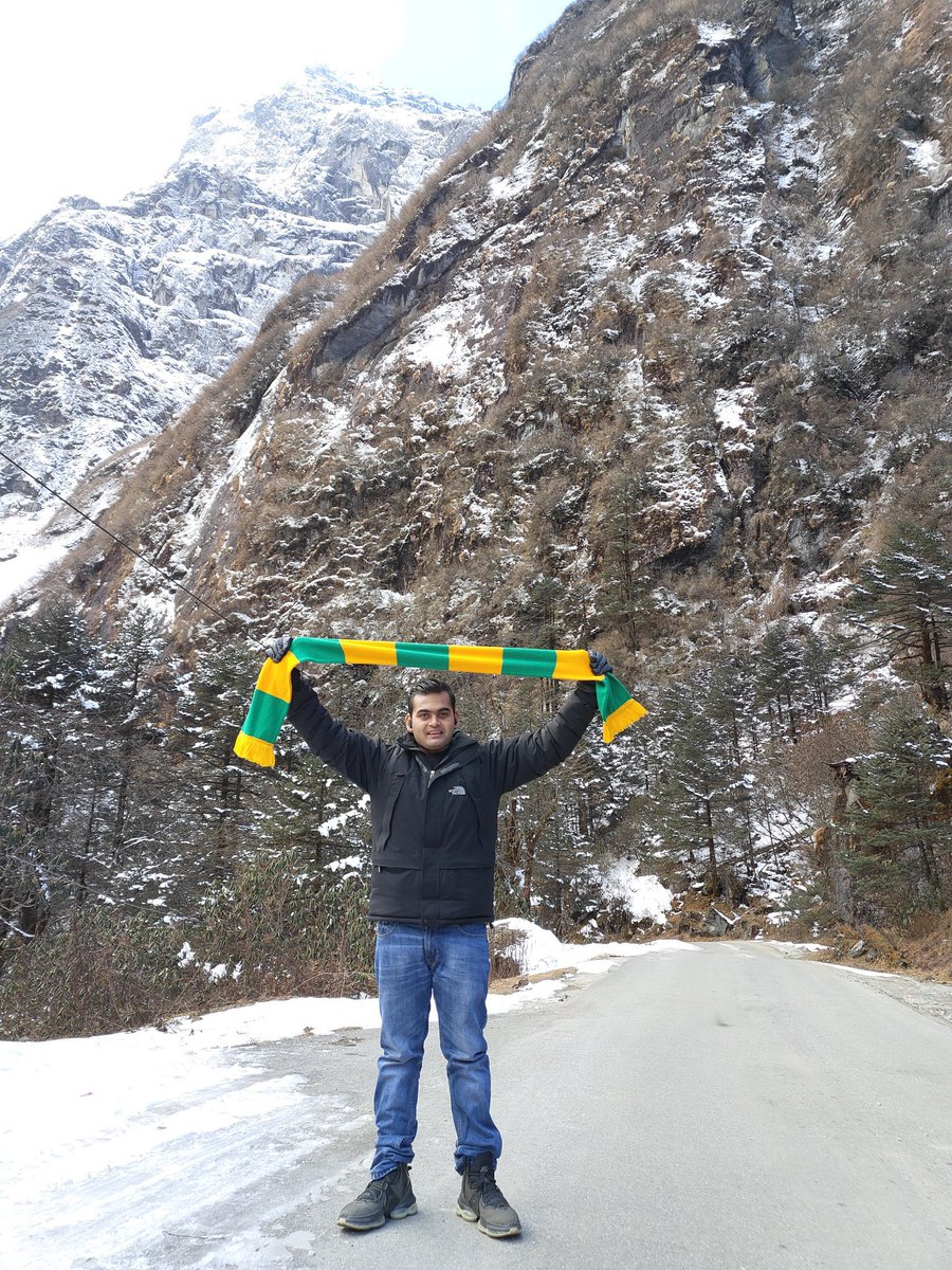 futbolpogs's tweet photo. In Maldives right now. But that doesn’t mean I’ll forget yanited and let the people who are holding the club back and not letting Ten hag cook will be let off 🤬😡👊
#CasemiroOut
#VaraneOut
#SanchoOut
#GiveTenHag10transferwindows 
#GlazersOut
#INEOSdaddy https://t.co/Jzxkp2ZvJx