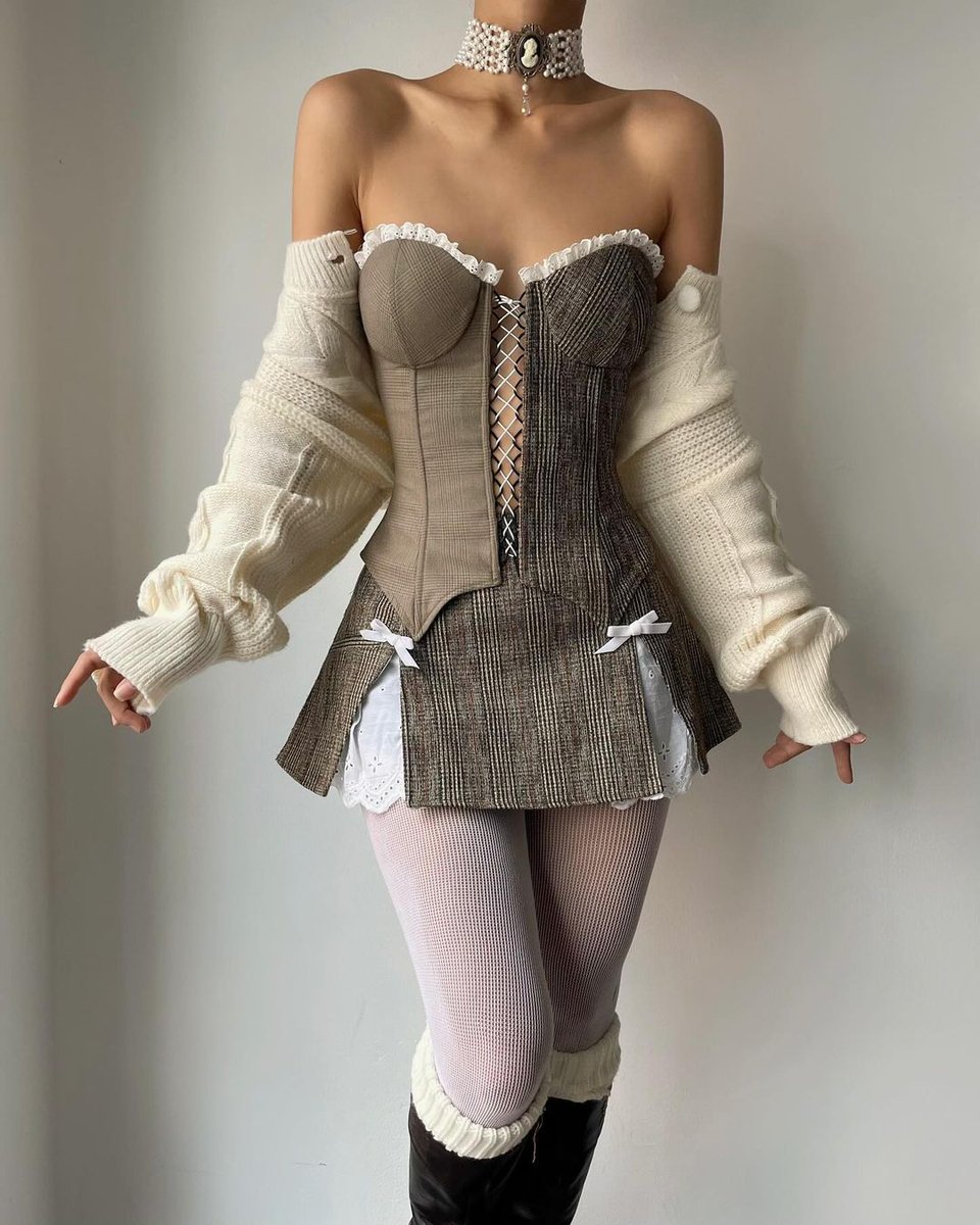 cafewindows's tweet photo. reworked hermione &amp; zoe set from 2abandormal https://t.co/EEV5le8o5G