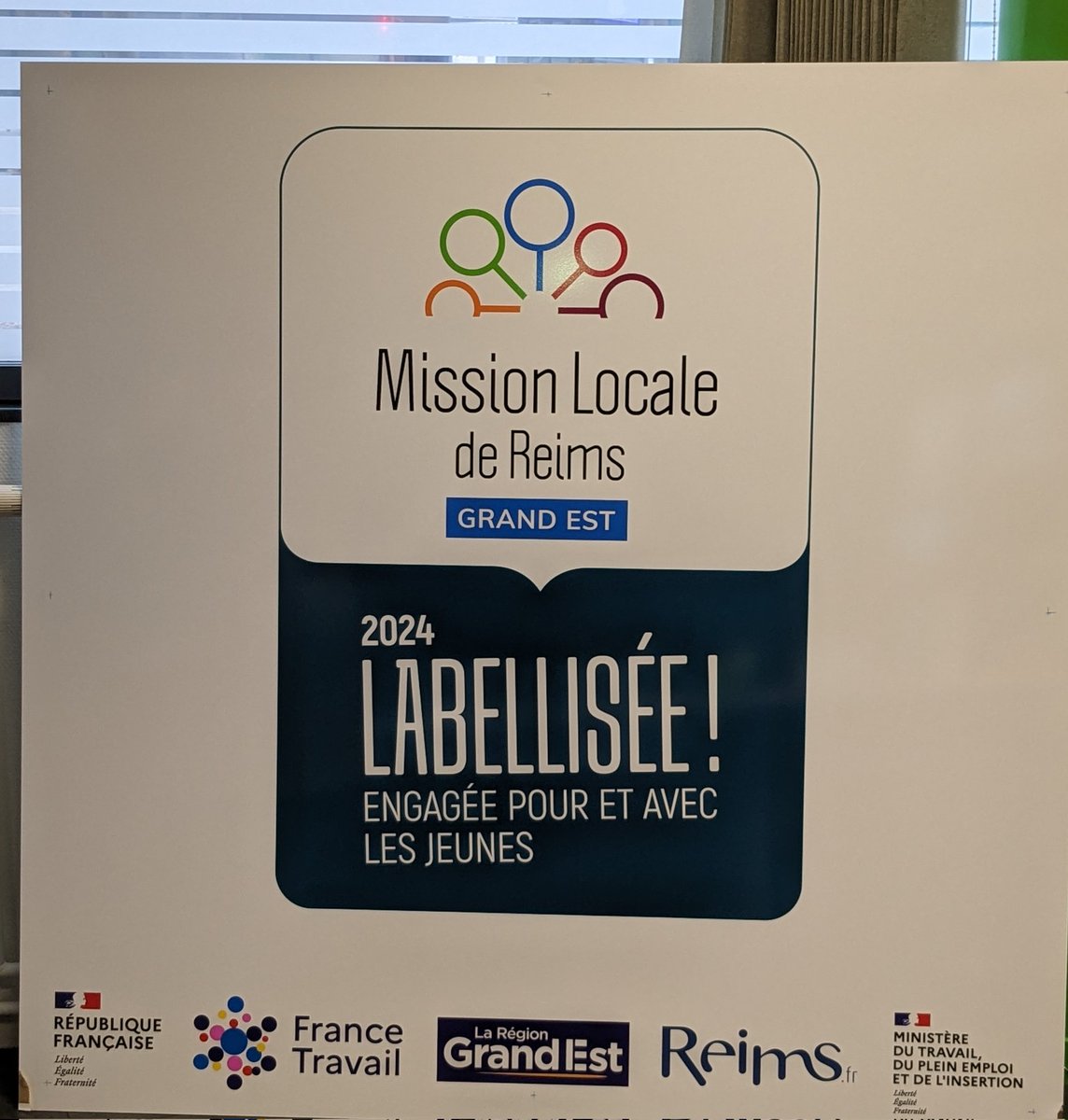 MLReims's tweet photo. Cérémonie des Voeux 2024 aux salariés #MissionLocale en présence de nombreux élus et membres du CA
@wattierphilipp1 souligne objectif accompagnement de #jeunes #CEJ réalisé 104% + reconnaissance du travail MLR avec labellisation #UNML, dévoilée sur panneau partenaires 2024 https://t.co/MHh2SBLl4C