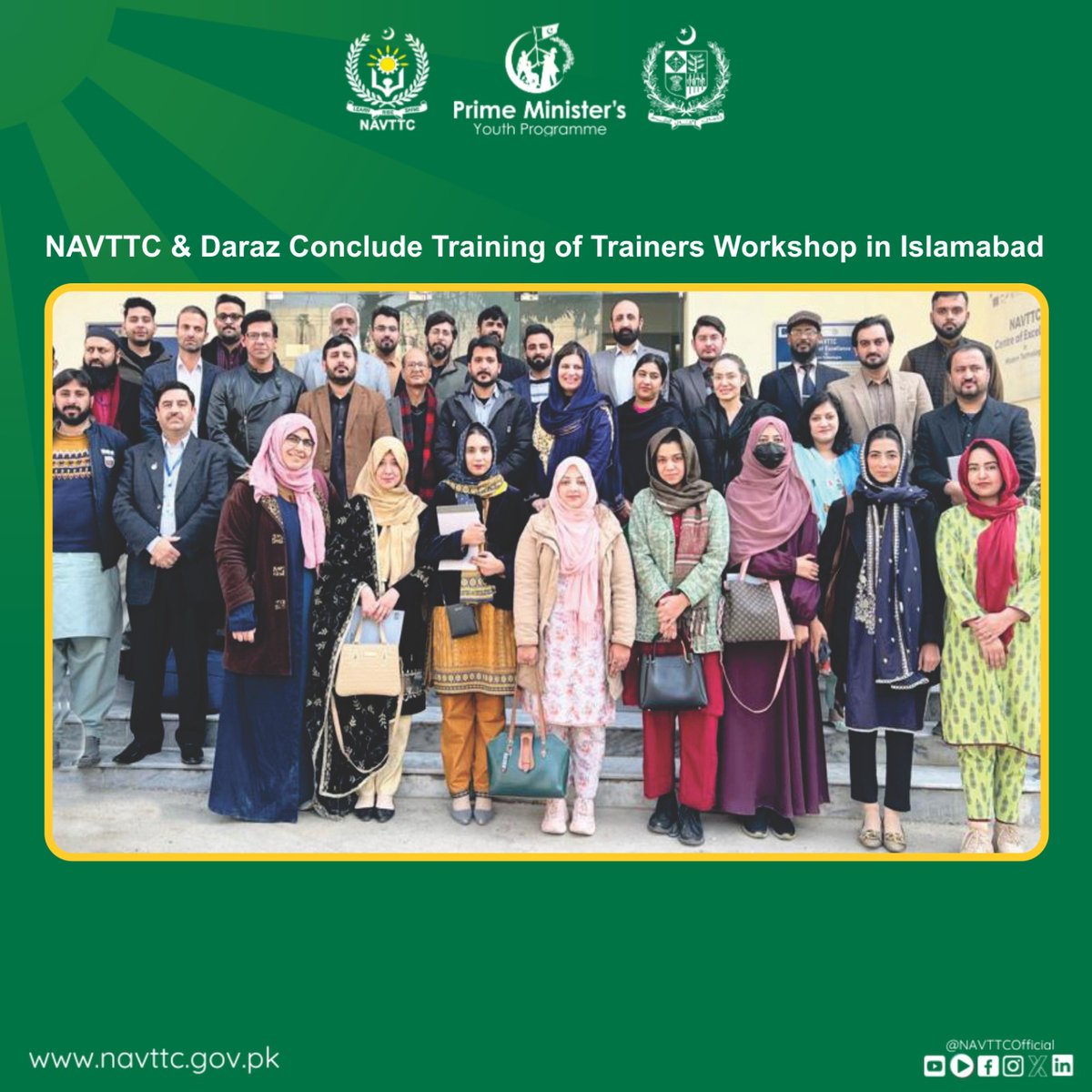 NAVTTCOfficial's tweet image. NAVTTC wraps up a promising 3-day Master Trainer Training Workshop executed by @darazpk.
Empowering insights &amp;amp; skill enhancement from this fruitful training will the paved the way for a brighter future in Digital Marketing/E-Commerce trades.    #Daraz #digitalmarketing #ecommerce