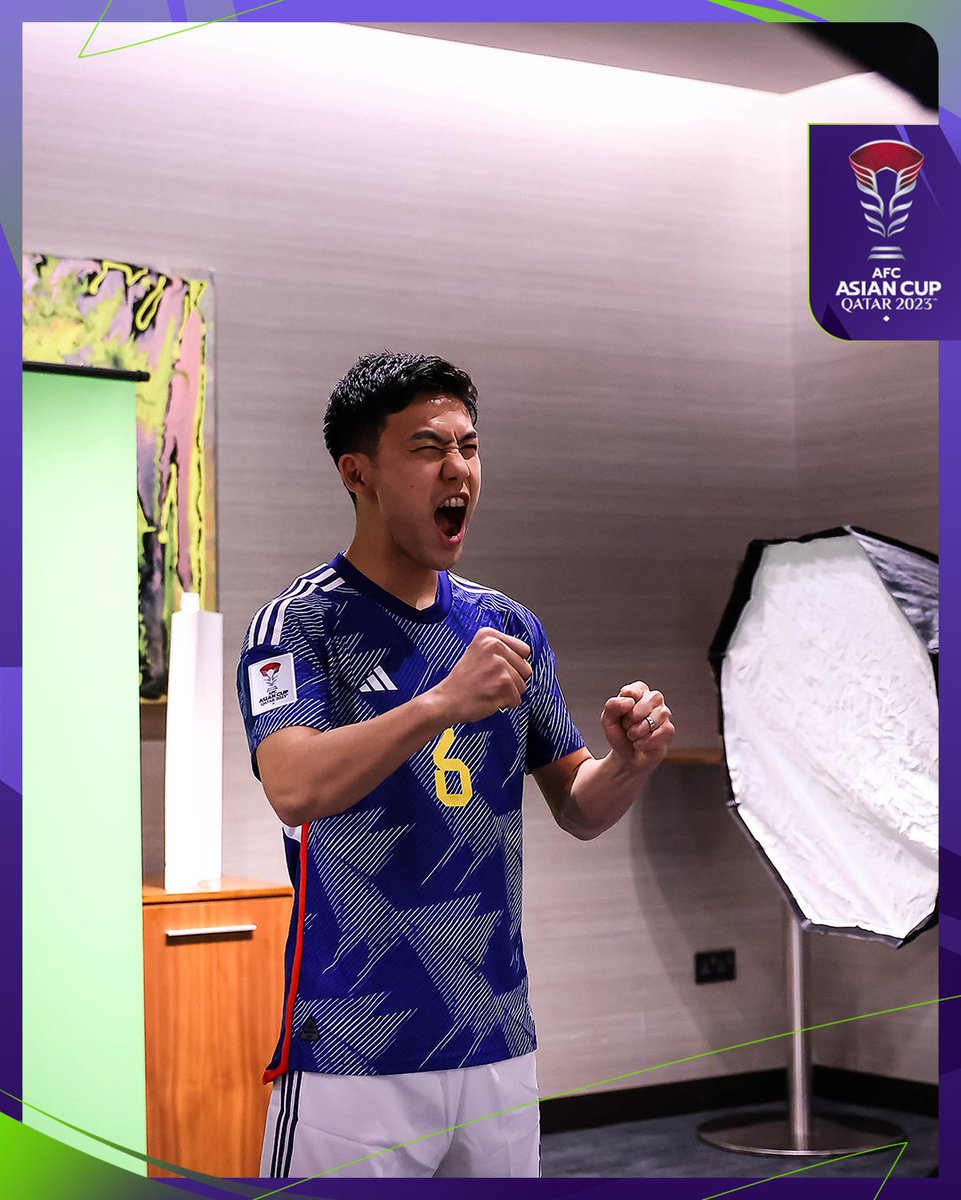サッカー日本代表レプリカユニフォーム遠藤選手アジアカップ優勝記念 🏆AFC #アジアカップ カタール 2023 📷AFC写真撮影⚽️ ✨#遠藤航 選手