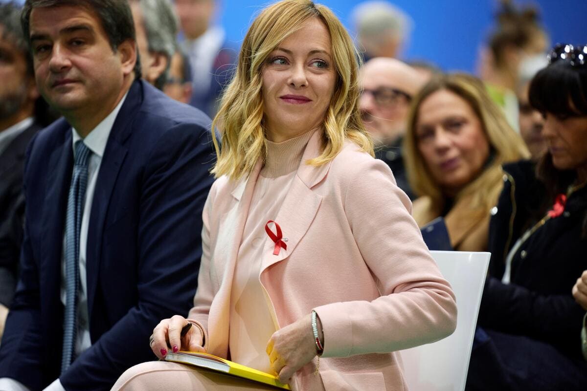 RadisNikzad's tweet photo. Today, discussions continue on key economic reforms and the future of the country's healthcare system. Stay tuned for updates on these crucial issues. #ItalianPolitics #GiorgiaMeloni #EconomicReforms #Healthcare https://t.co/VySiaL3uVL