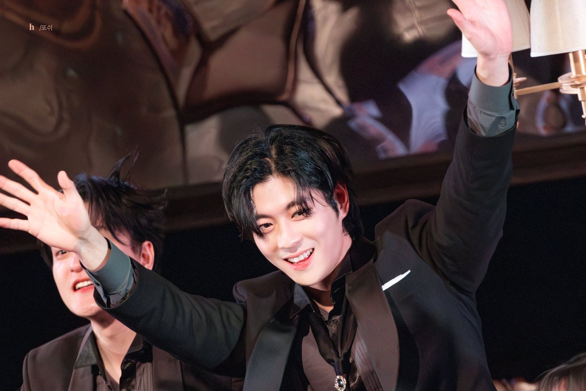 Hlov_e_art's tweet photo. 240107낮 포쉬 김아론 지병현 https://t.co/ZF75n6Ai9C