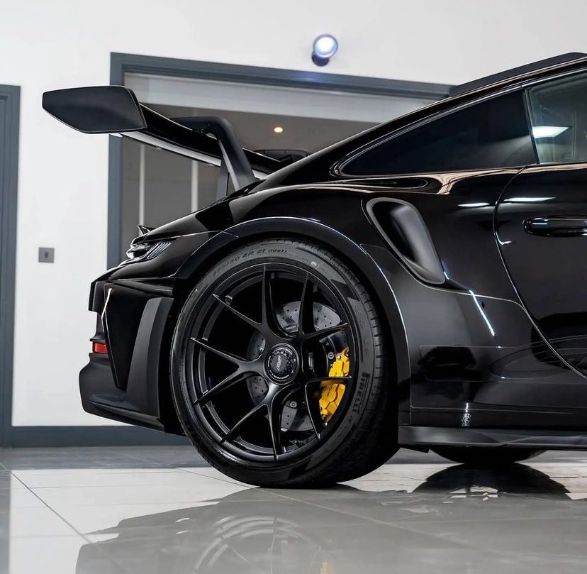 Jordan92338366's tweet photo. 992 Weissach GT3RS 🥷🏁 https://t.co/qnlQPcIc7g