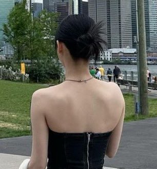 sanairl's tweet photo. i gaf😭😭😭 https://t.co/JTs6YM7Qo2