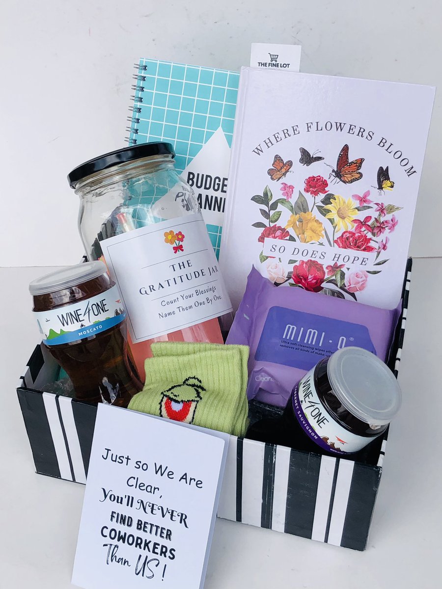 RytahUg's tweet photo. Helping you send love to your favorite people with our wide range of carefully curated gifts.  Gifting made easy in Uganda @thefinelot 

We make packages according to your dudget. 

WhatsApp 0784612417 to order. https://t.co/osiU6Nh9Hl