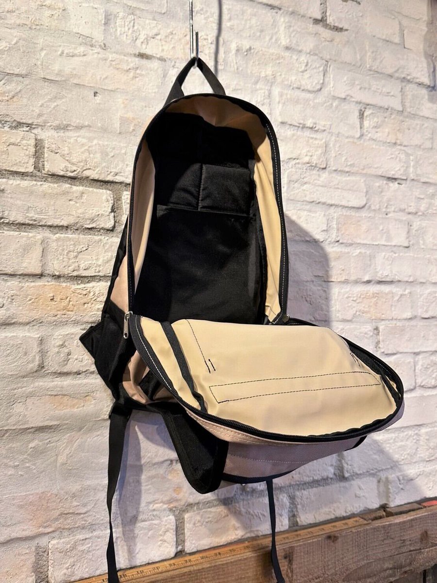 bud_vintage_'s tweet photo. 1990s VANS Backpack
長方形リュック
学校用に良さそう
Available at our website
We Ship worldwide
#budvintageclothing #Vintage #80s #90s #00s #y2k #古着 #ヴィンテージ #harajuku #outfit #used #原宿 #vans #oldvans #oldskate https://t.co/JQPiQg7qV5