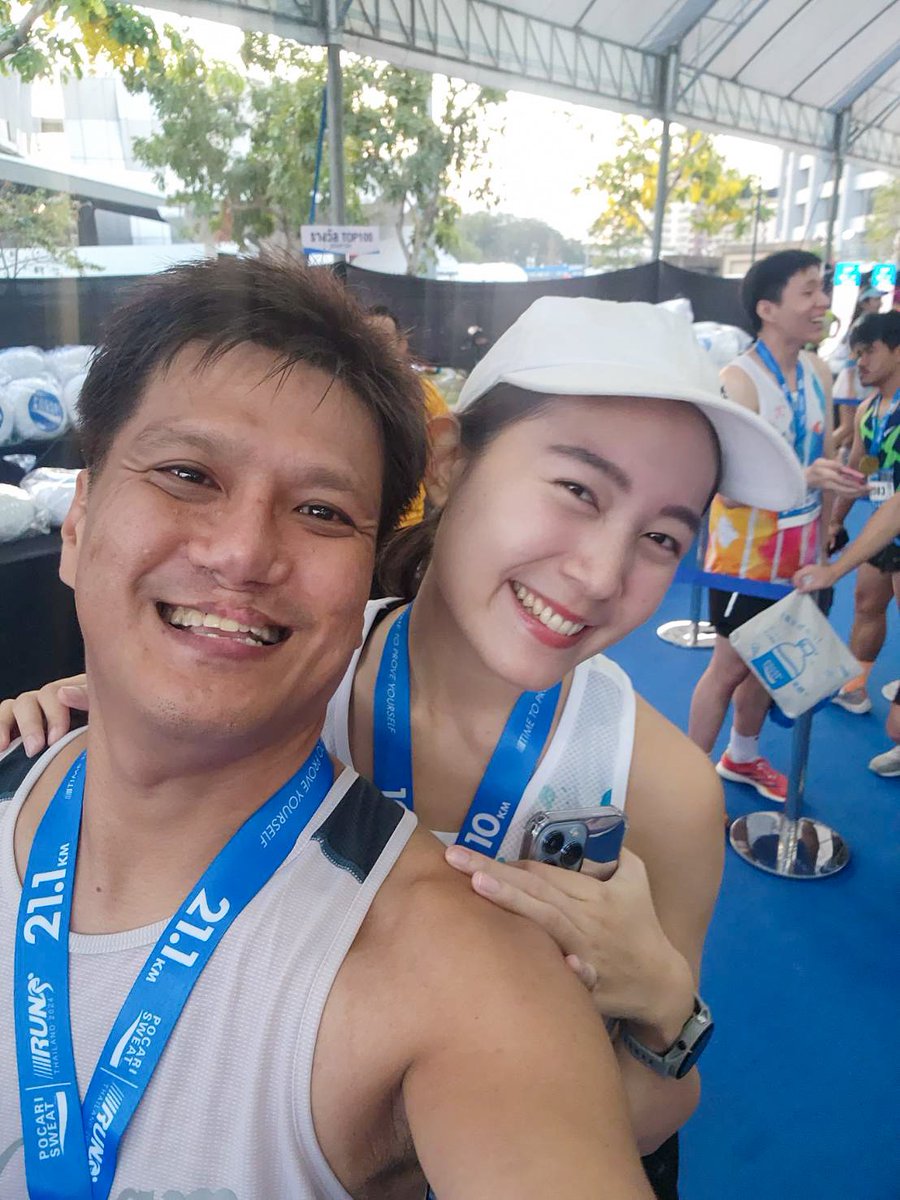 NinjaTooK's tweet photo. 🤍💙 ลุงตุ๊ก และ ผองเพื่อน ที่ งาน POCARI SWEAT RUN THAILAND 2024 ได้เจอกันก็มีรอยยิ้ม มีเสียงหัวเราะ มีความสุขให้กันในทุกครั้งไป 🥰  ep.1 

#PocariSweatRunThailand2024
#TimeToProveYourself 
#มาเถอะอยากเจอ 
#งานถนนจอยๆ
#tookkyrun https://t.co/VsKpmQAoZH